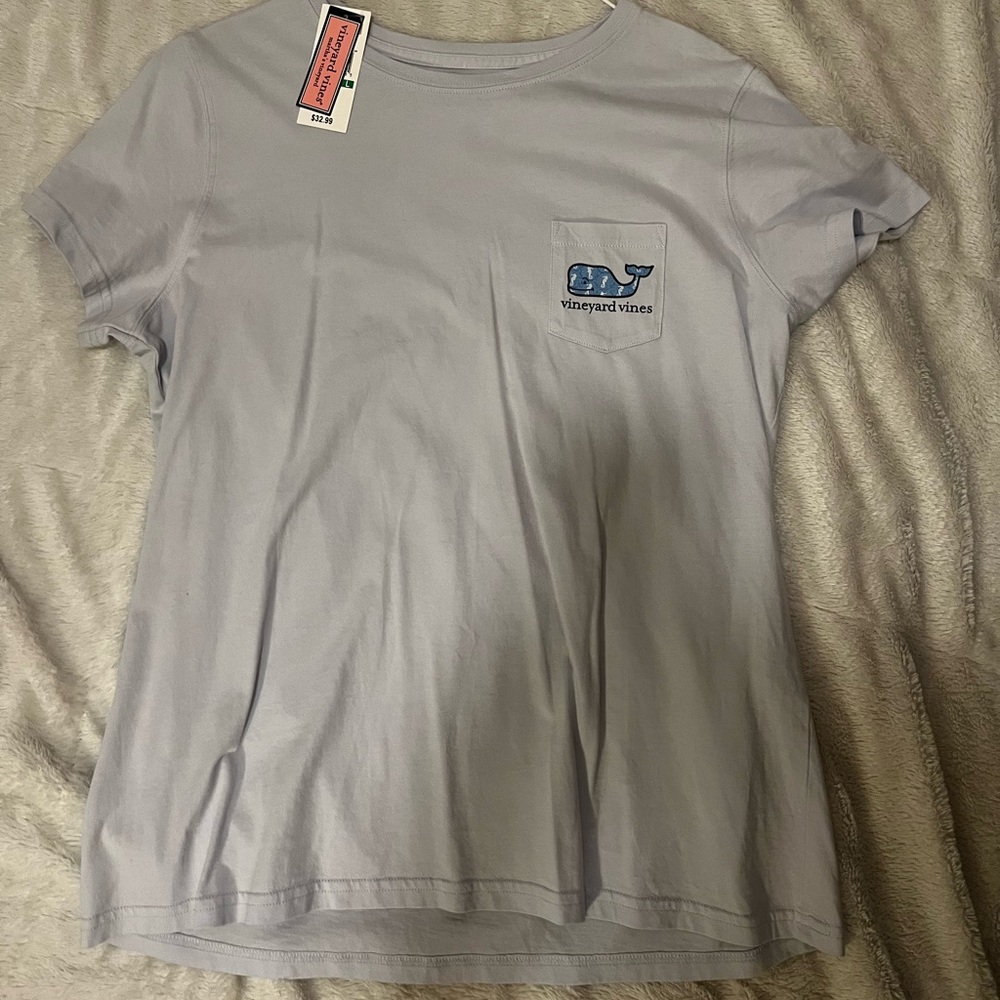 Blue vineyard vines t shirt
